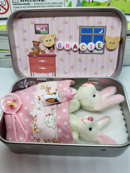 🔥Le meilleur cadeau de Pâques - 60 % DE RÉDUCTION ! 🎁🐇Mini pochette en peluche Mummy Bunny en métal