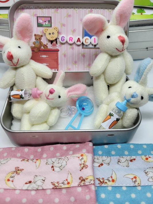 🔥Le meilleur cadeau de Pâques - 60 % DE RÉDUCTION ! 🎁🐇Mini pochette en peluche Mummy Bunny en métal